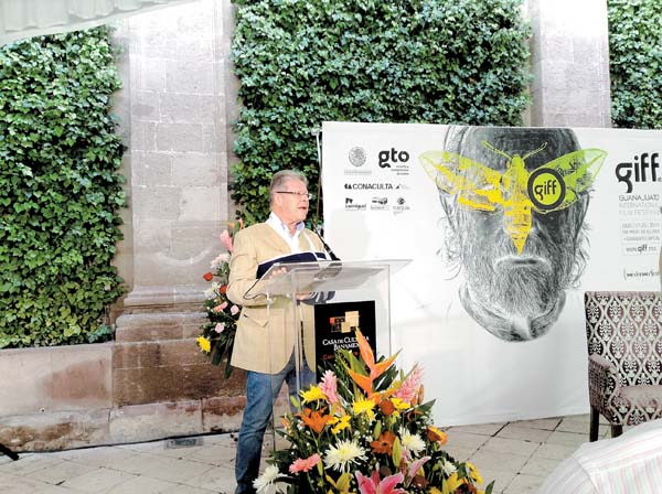El periodista durante la charla.