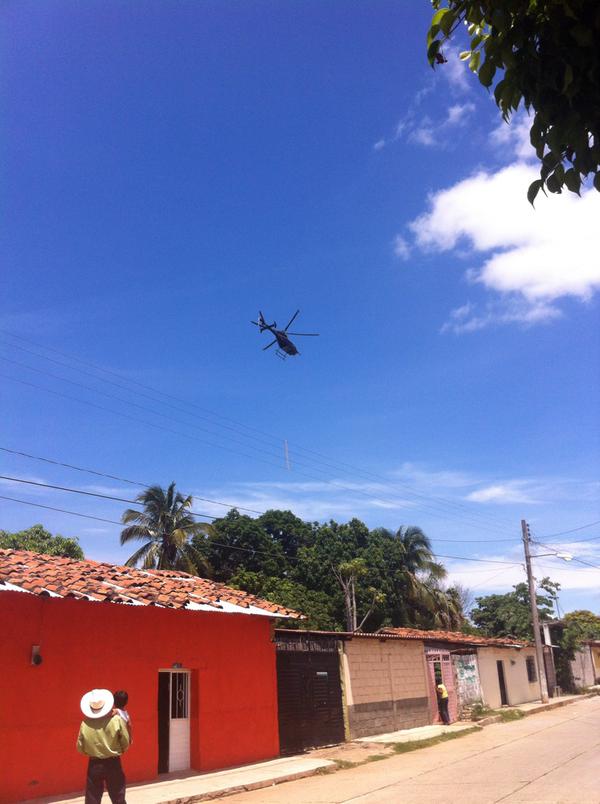 Un helicóptero de la PGR realizó un sobrevuelo por La Concordia, Chiapas.