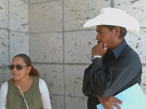 Culpan al IMSS por la muerte de su bebé