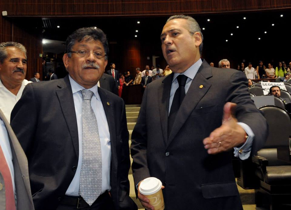 Los diputados Manlio Fabio Beltrones y Miguel Alonso Raya.