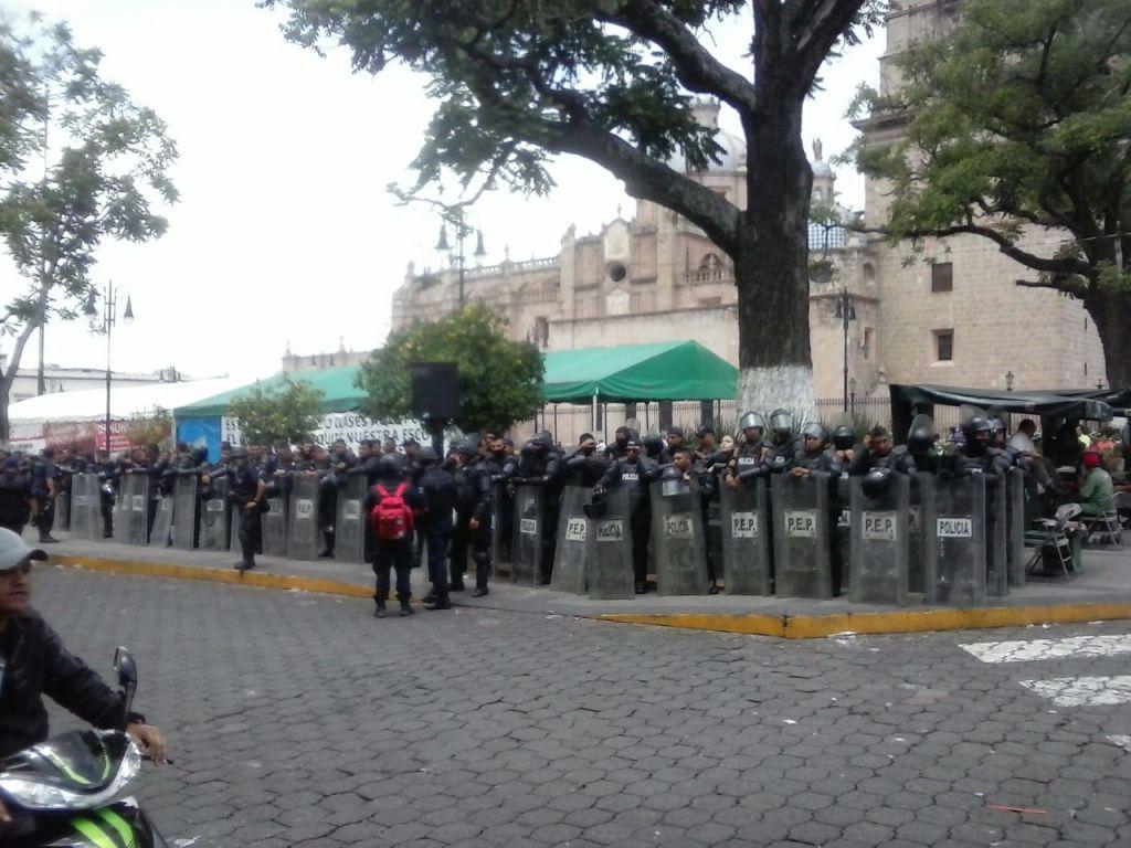 Los uniformados llegaron al lugar del bloqueo