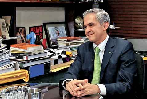 Miguel Ángel Mancera habló de sus aspiraciones a una candidatura en 2018 en El asalto a la razón, con Carlos Marín.