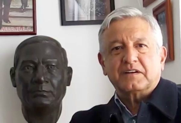 Andrés Manuel López Obrador ofreció a la CNTE hacer una alianza.