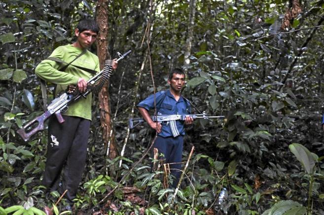 Miembros de Sendero Luminoso, en una selva del sur de Perú en una imagen de archivo