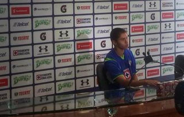 Víctor Zúñiga, canterano de Cruz Azul buscará un lugar en el once de Sergio Bueno 