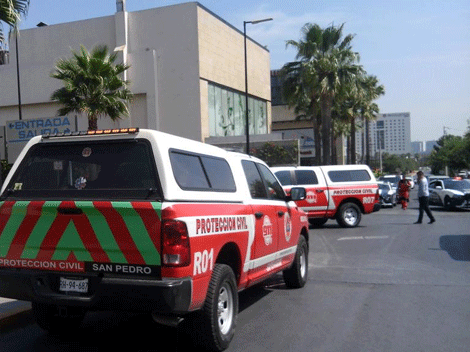 Elementos de rescate del 911 y autoridades municipales acudieron al lugar.