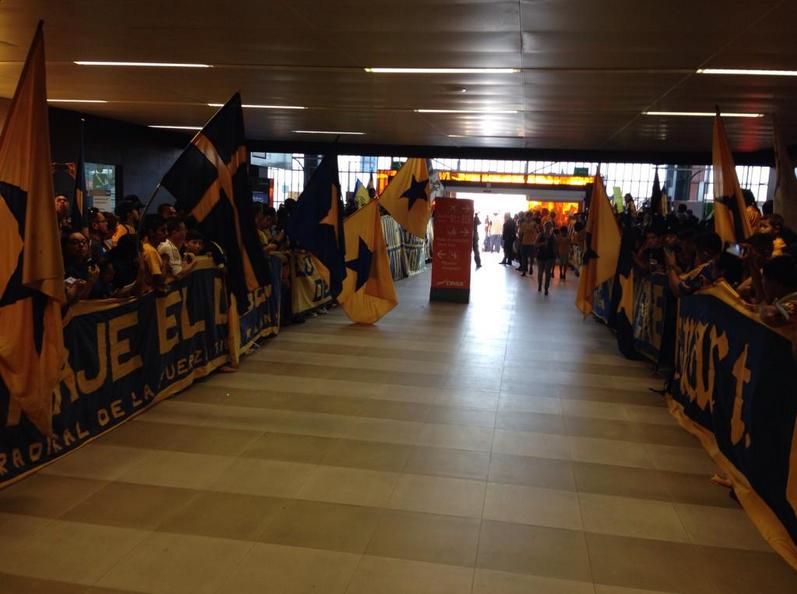Los aficionados de Tigres esperan que su equipo regrese con la copaa