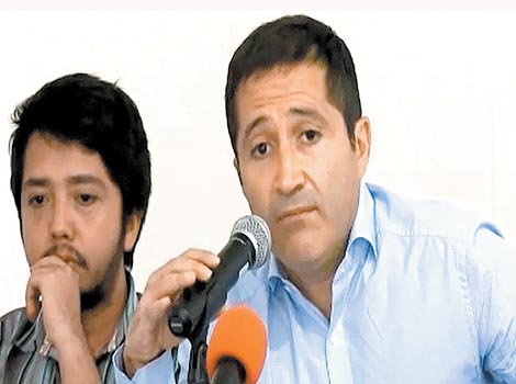 Rodrigo Núñez Arancibia (d) era académico de la Universidad Michoacana San Nicolás Hidalgo.