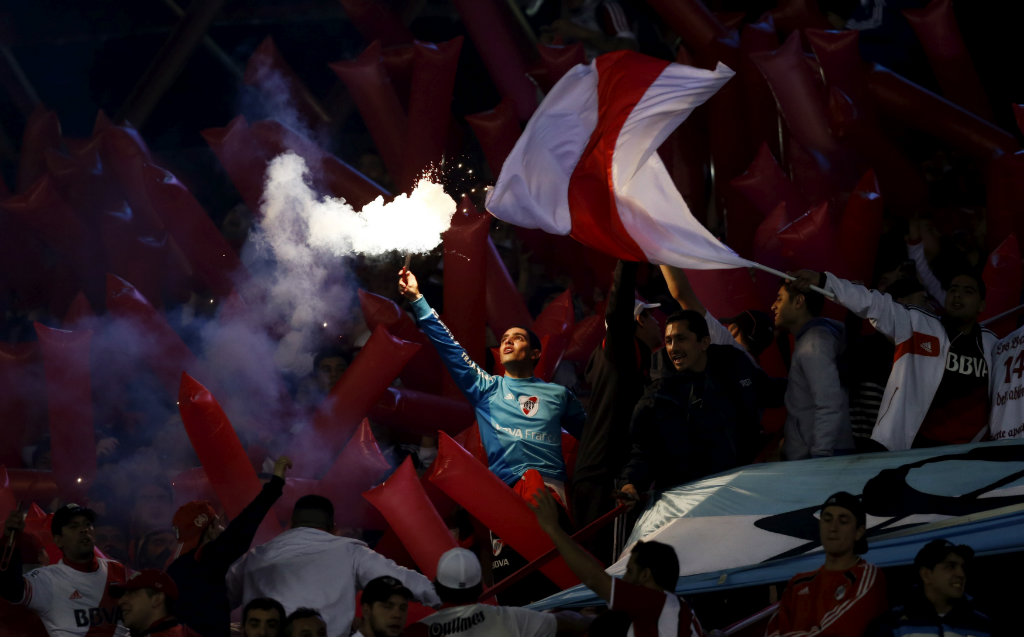 La afición de River respondió en las gradas 