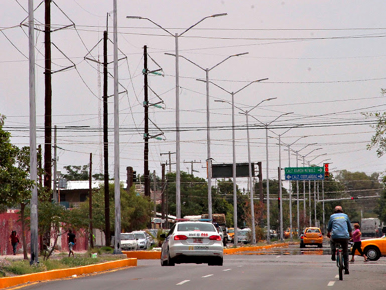 Nuevo alumbrado de Torreón al 75%.