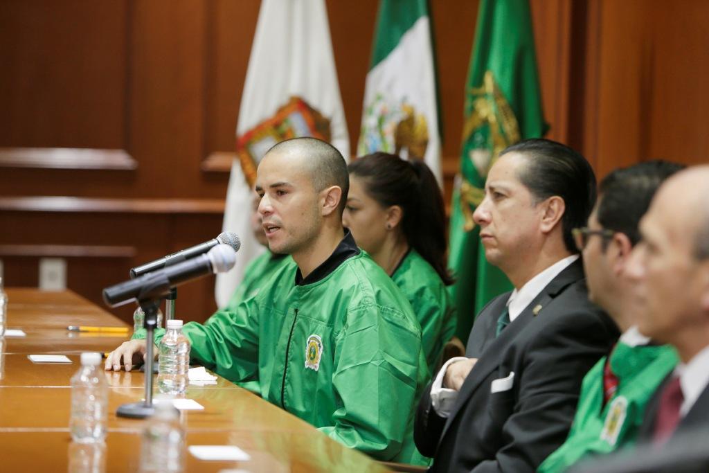 Óscar Álvaro Montes de Oca dijo que lo mantuvo de pie el comentario de otro reo, quien le dijo que afuera se estaban moviendo y que lo sacarían de la 