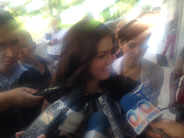 La presidenta del DIF Jalisco, Lorena Jassibe Arriaga de Sandoval