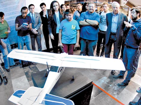 Los vehículos no tripulados sirven para reconstrucción 3D, vigilancia aérea, medición de contaminantes, revisión de ductos...