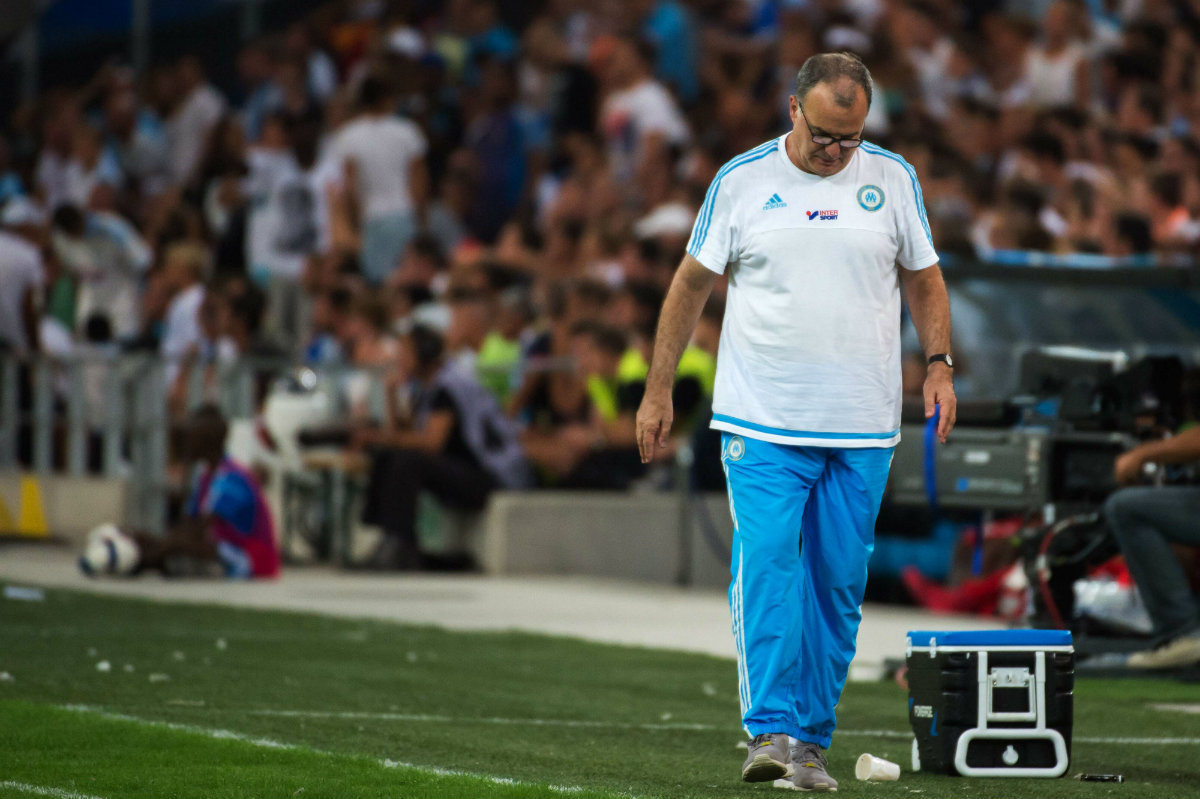 Marcelo Bielsa en su último partido dirigiendo al Marsella 