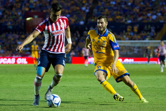 Tigres y Chivas empataron en el Universitario