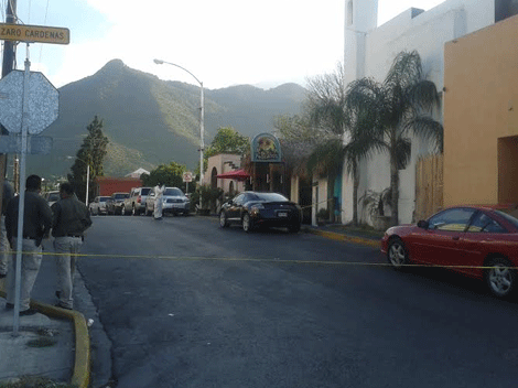 El negocio está ubicado en la colonia Del Paseo Residencial, al sur de Monterrey,