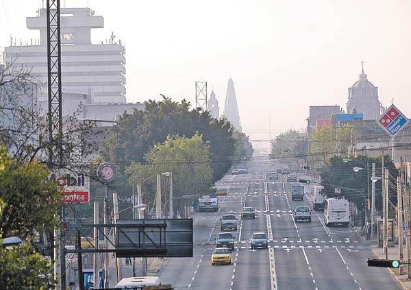 La Semarnat reconoce el costo de 11,200 millones de dólares por la contaminación ambiental en México.
