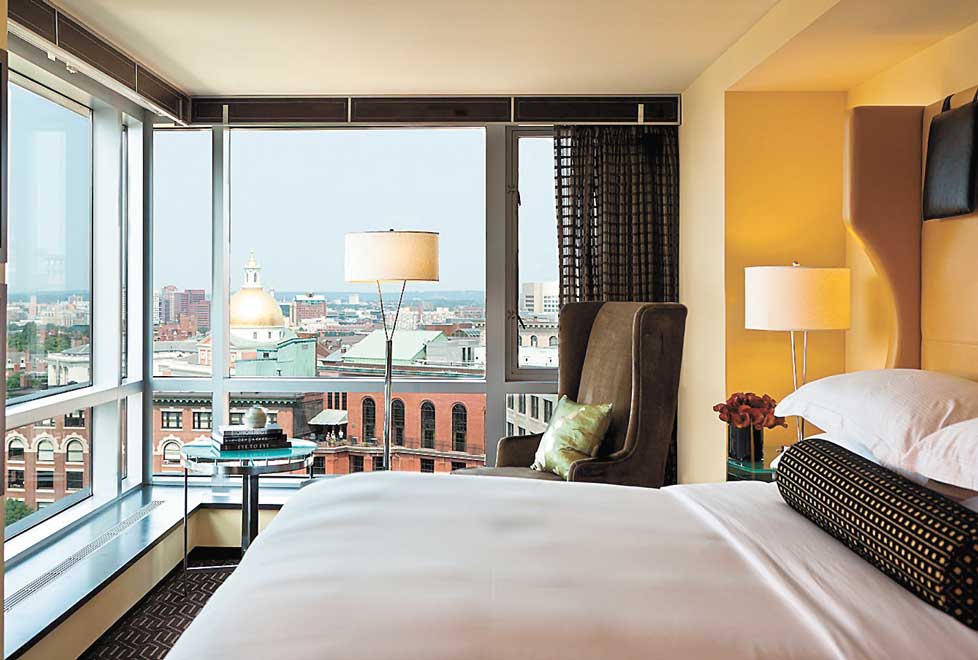 Hospédate en la suite alma del hotel boutique alma barcelona para gozar de la más alta tecnología digital