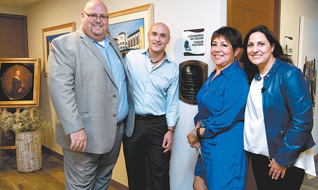 Alan Swain, Pablo Salles, Elena Román y Paulina Bretón, en las oficinas del CTCA de México. 