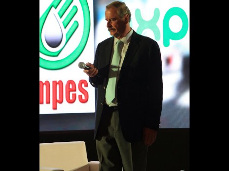El ex presidente de México, Vicente Fox participó en la inauguración de la Expogas en Querétaro.