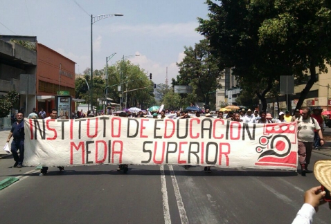 Trabajadores del Sutiems esperan respuesta de la nueva secretaria de Educación del DF, Alejandra Barrales, sobre el modelo educativo que se aplicará e