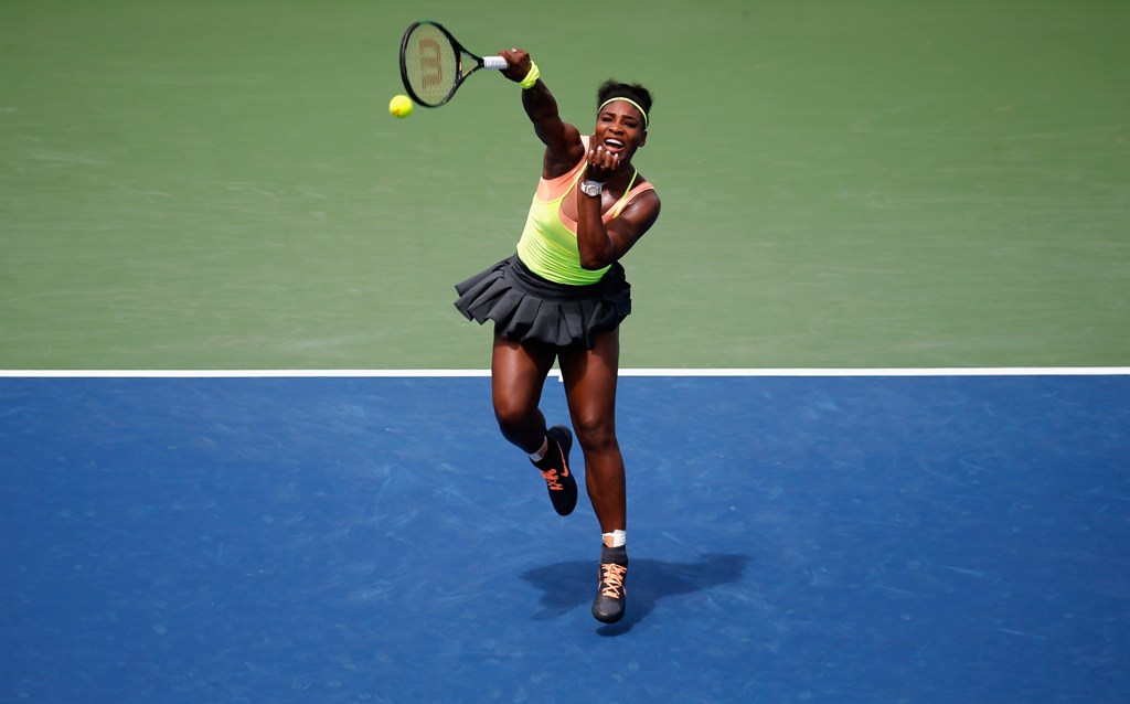 Serena Williams remontó a Ivanovic y se instaló en semifinales 