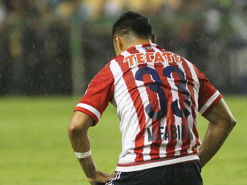 Marco Fabián, en la derrota contra el León