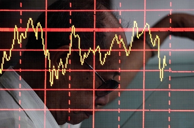 En China los principales indicadores cerraron este lunes a la baja, con el Shanghai Composite Index en caída de 297.84 puntos, 8.49 por ciento, para c