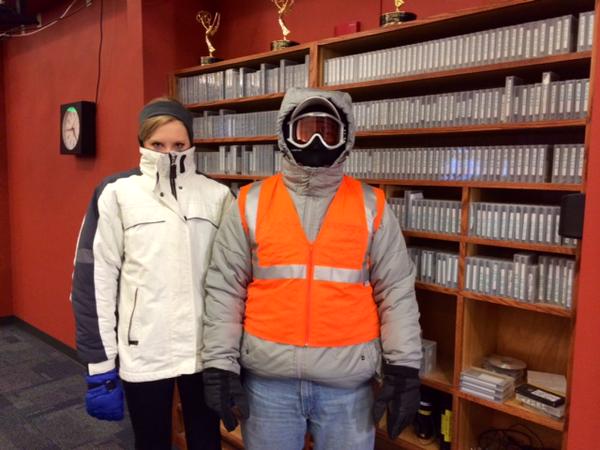 Alison y Adam detrás de cámaras.