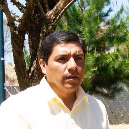 Arturo Figueroa fue baleado dentro de su carro. 