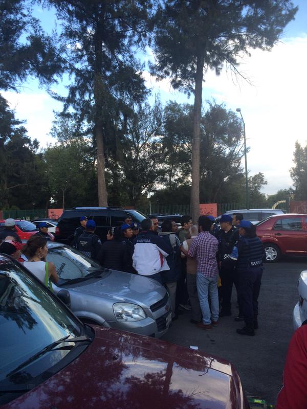 Detienen a revendedores afuera del Fray Nano