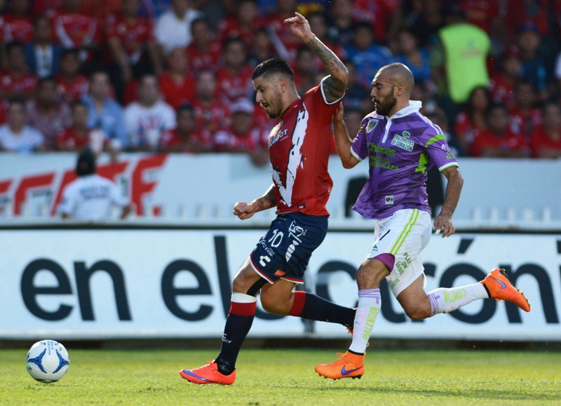 Jehu Chiapas en un partido con Jaguares 