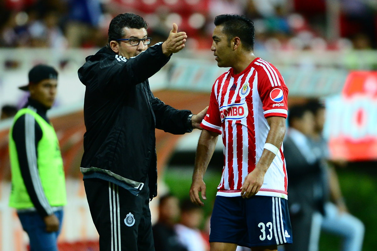 José Manuel de la Torre y Marco Fabián, de Chivas