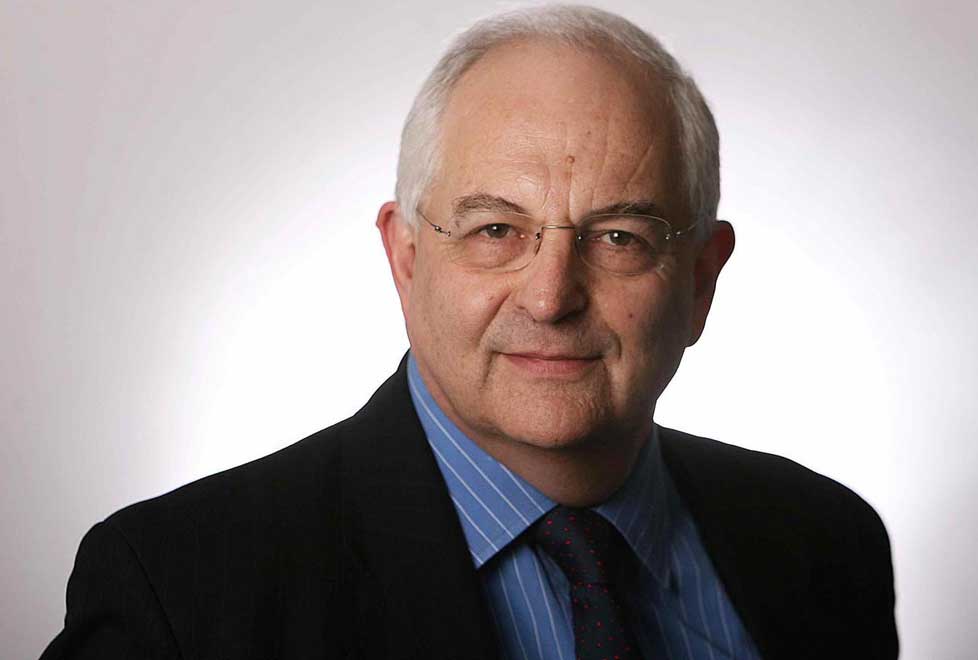 Martin Wolf. Jefe de comentarios enonómicos del Financial Times y publica semanalmente una columna sobre macroecom¡nomía global.