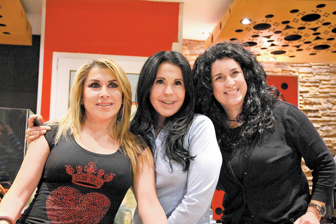 Dulce, María Conchita Alonso y Karina se mostraron sorprendidas por las ventas de su nuevo material.  