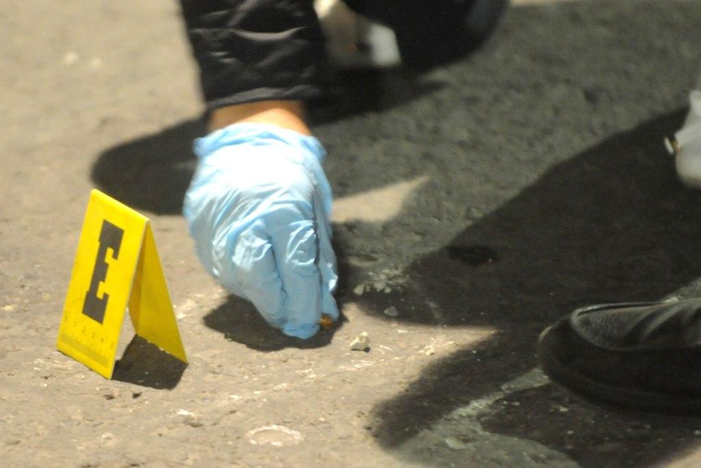 En al menos tres calles quedaron varios casquillos y ojivas.