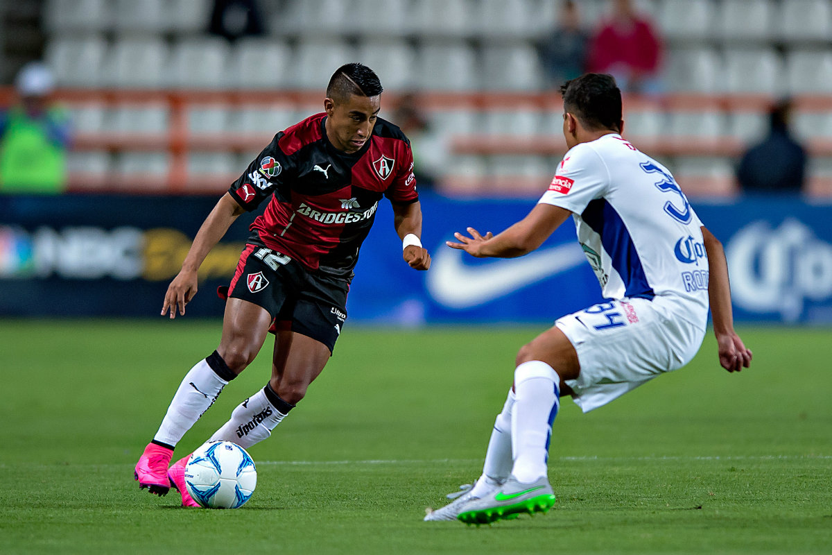 Duelo en el estadio Hidalgo entre Tuzos y Rojinegros