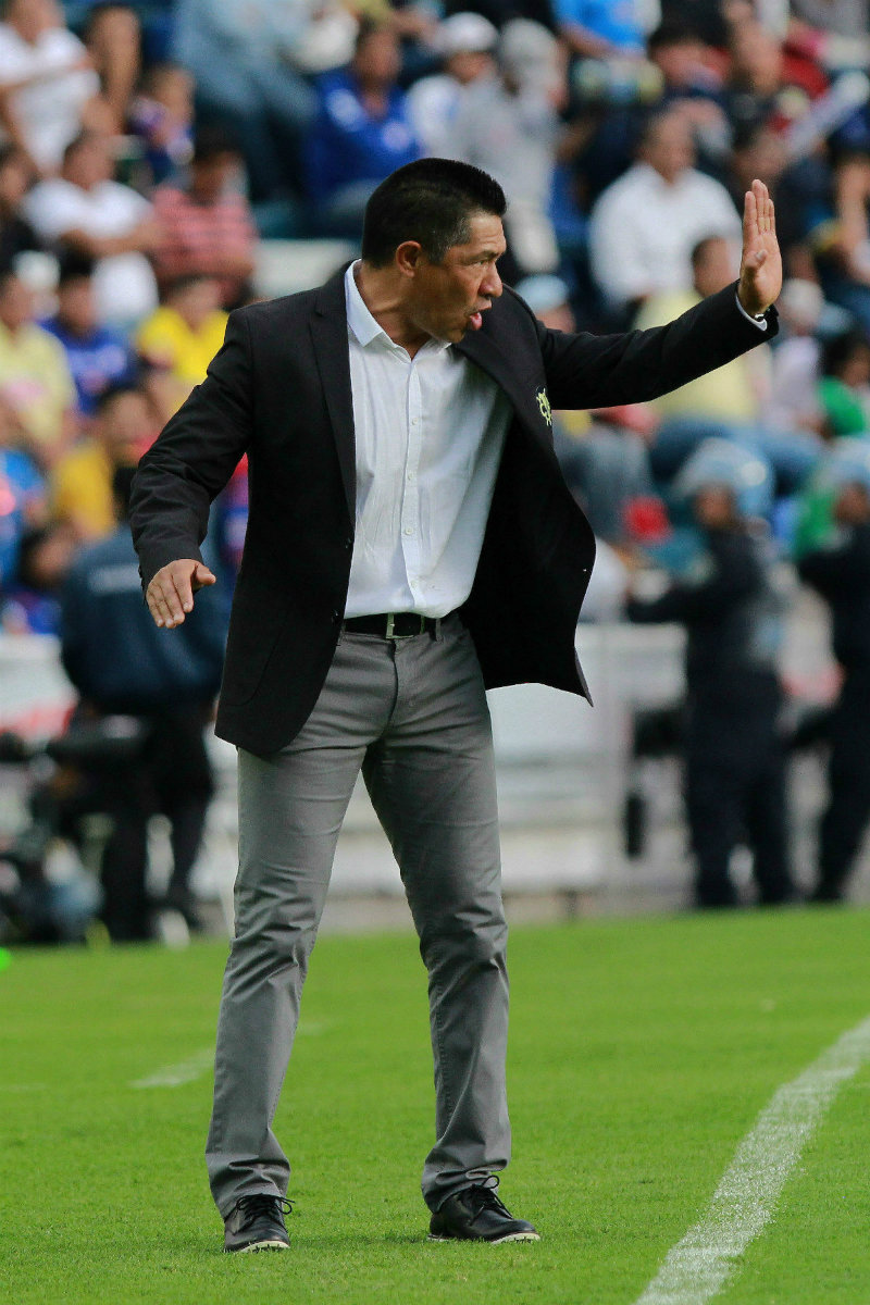 Nacho Ambriz gana su primer clásico 