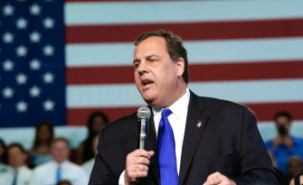 El candidato republicano Chris Christie ha endurecido sus propuestas sobre la inmmigración