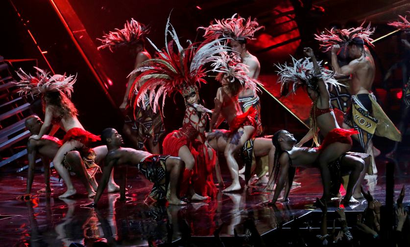 Nicki Minaj interpretó “The Night Is Still”.