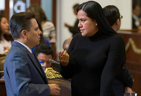La diputada federal Ariadna Montiel, recién electa, renunció al Partido de la Revolución Democrática y se declaró independiente.