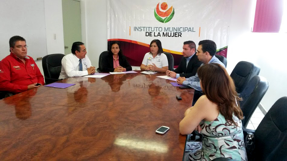 Renuevan convenios con empresas y escuelas.