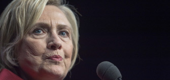 Hillary Clinton ha sido duramente criticada por haber usado su correo electrónico privado para tratar asuntos de Estado