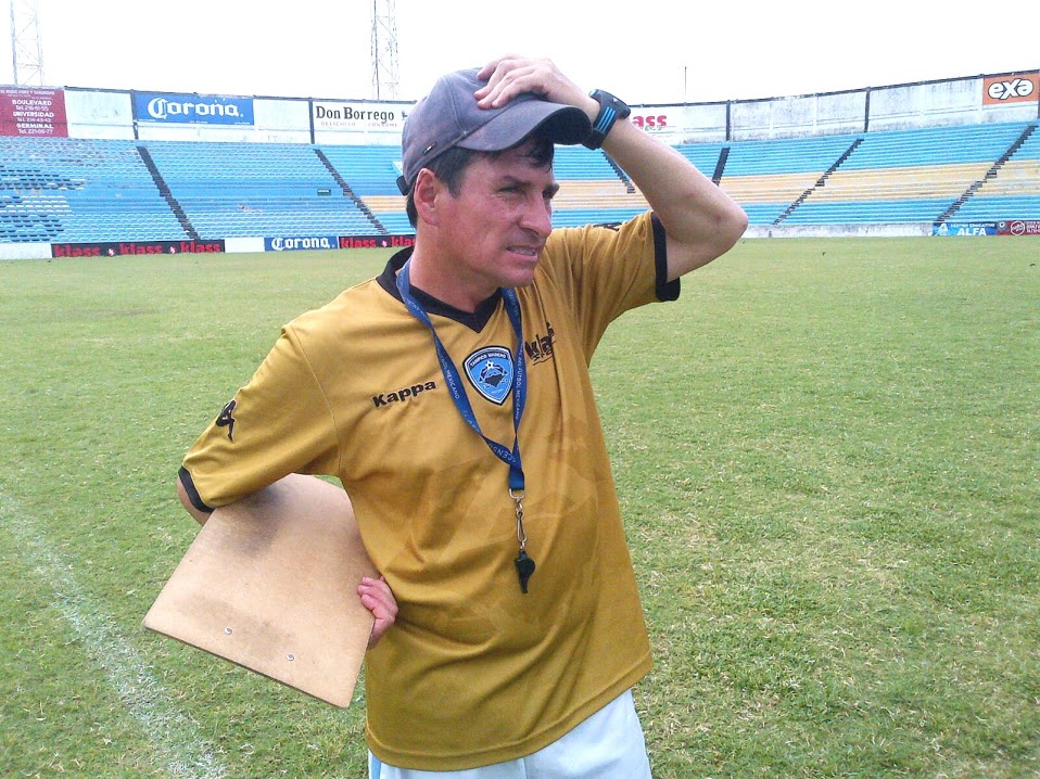 Mario García, técnico de la escuadra celeste del Tampico-Madero.