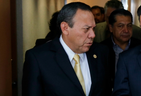 El perredista Jesús Zambrano dijo que acudió a Palacio Nacional a escuchar el mensaje del presidente Enrique Pela Nieto, solo por su representación in