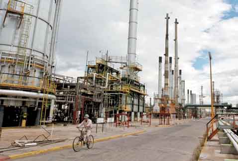 Pemex tendrá que revisar algunos proyectos con los que ya contaba.