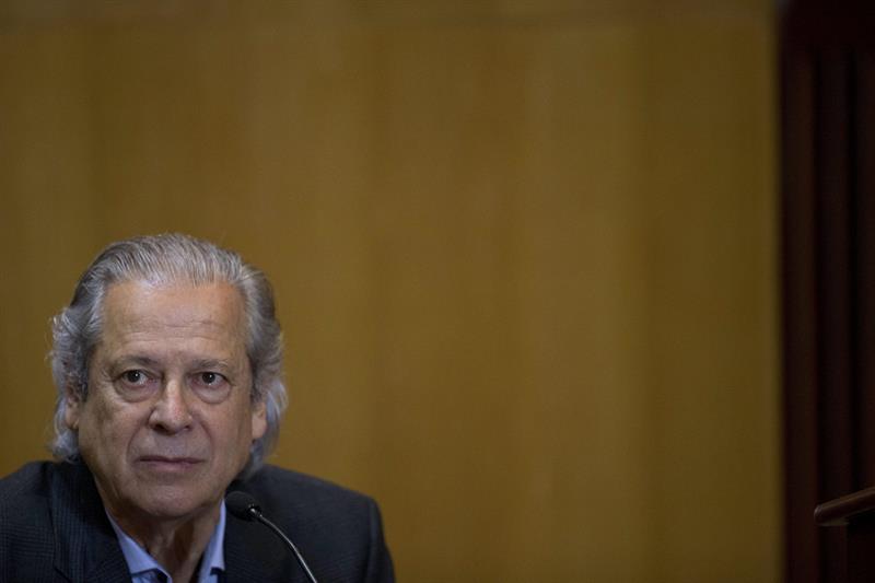 Jose Dirceu, ex hombre fuerte en la primera presidencia de Lula da Silva (2003-2006), en el cuartel central de la policía en Curitiba, el 31 de agosto