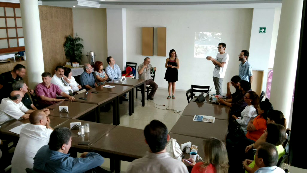 Reunión entre el Consejo de la Morelos, Moreleando y autoridades de Torreón. 