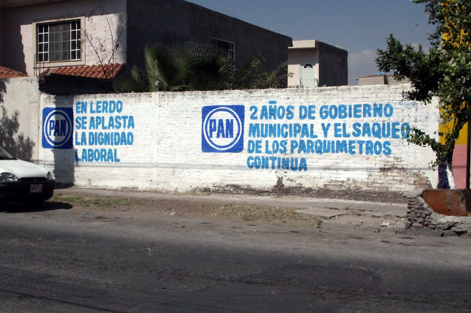 "Es de todos conocido que gente del PAN se dedicó a pintar esas bardas"