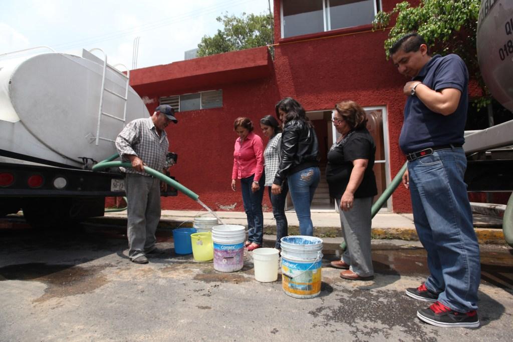 Serán 15 pipas las que surtirán de agua a habitantes en Miguel Hidalgo.